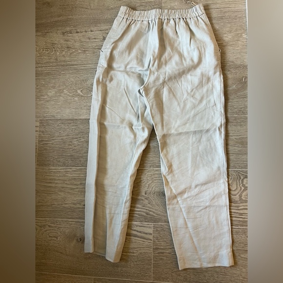 Light grey Wilred linen pants. Size 4. - Picture 4 of 5